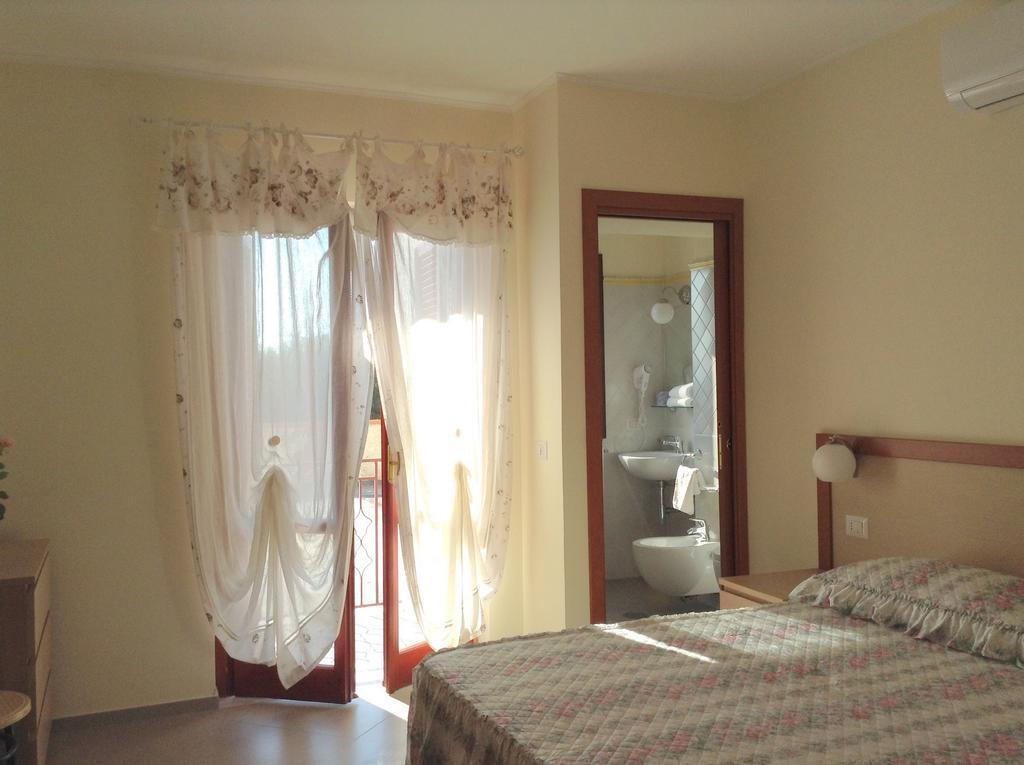 Hotel Santa Rosalia مارينا دي كاميروتا المظهر الخارجي الصورة