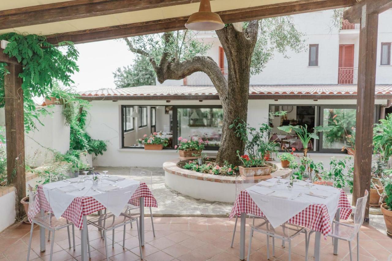 Hotel Santa Rosalia مارينا دي كاميروتا المظهر الخارجي الصورة